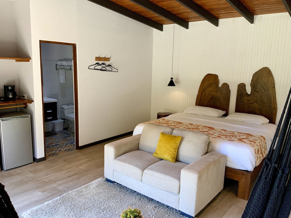 Yerbabuena Lodge