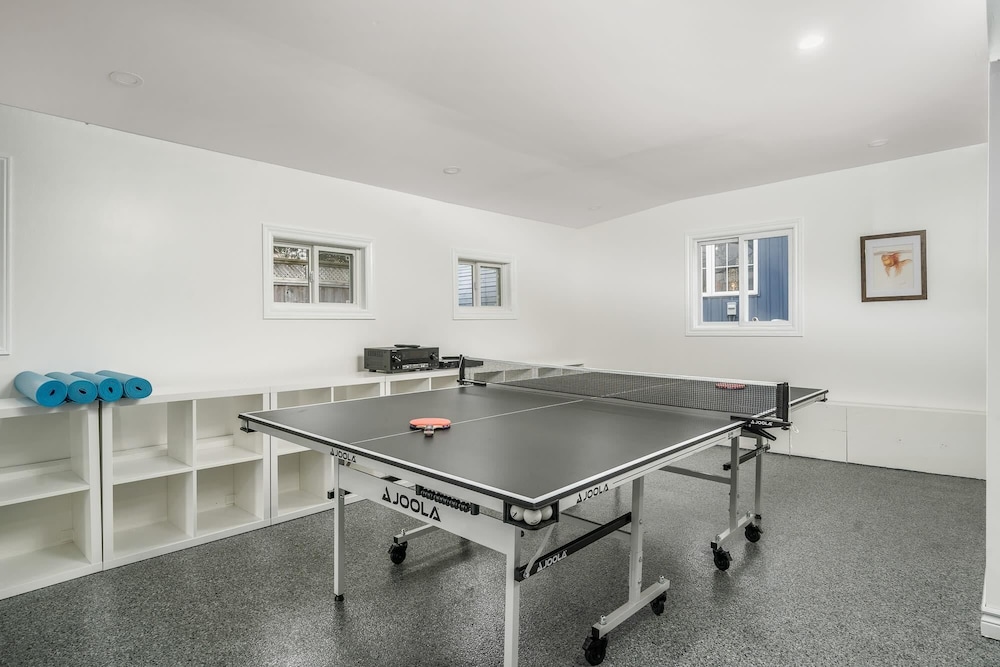 Marina Main - Heated Pool Sauna Games Room Movie Theatre
