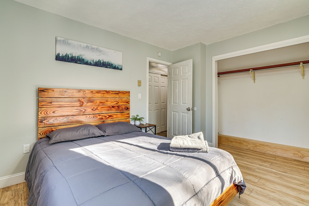 15 Mi to Ski Big Bear: Gem w/ Deck & Game Room