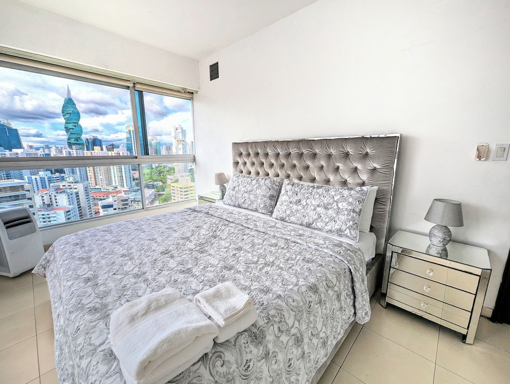 1 BDR apartment on Balboa Avenue