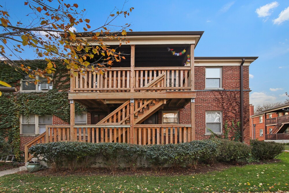 Charming & Spacious Bowmanville 1BR Apt view 2