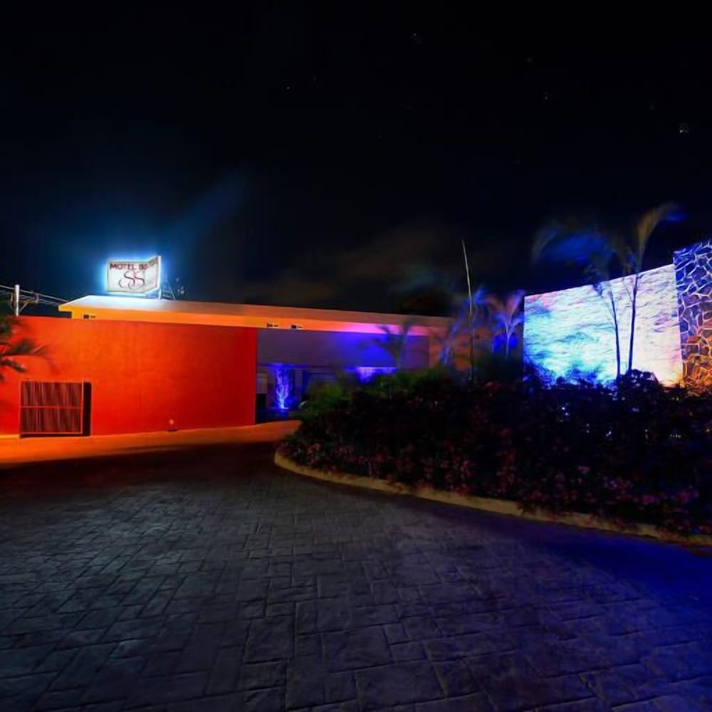 Sensaciones Motel Boutique - Adults Only