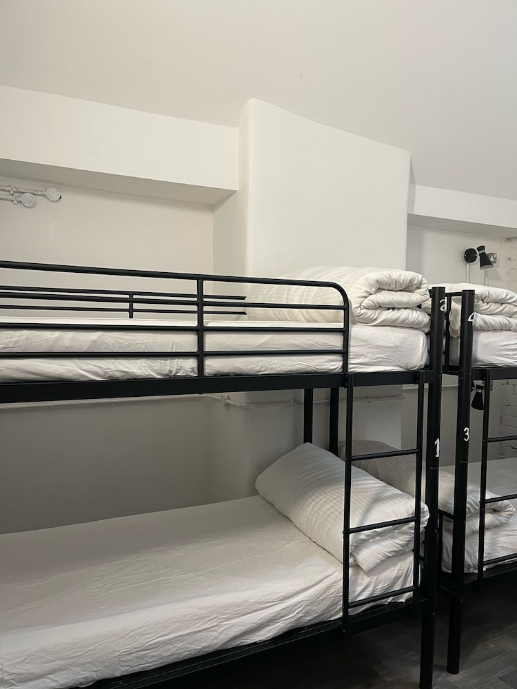 Rahman Hostel - Manchester