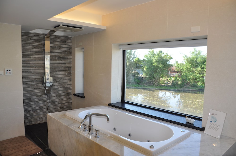 Yutian House