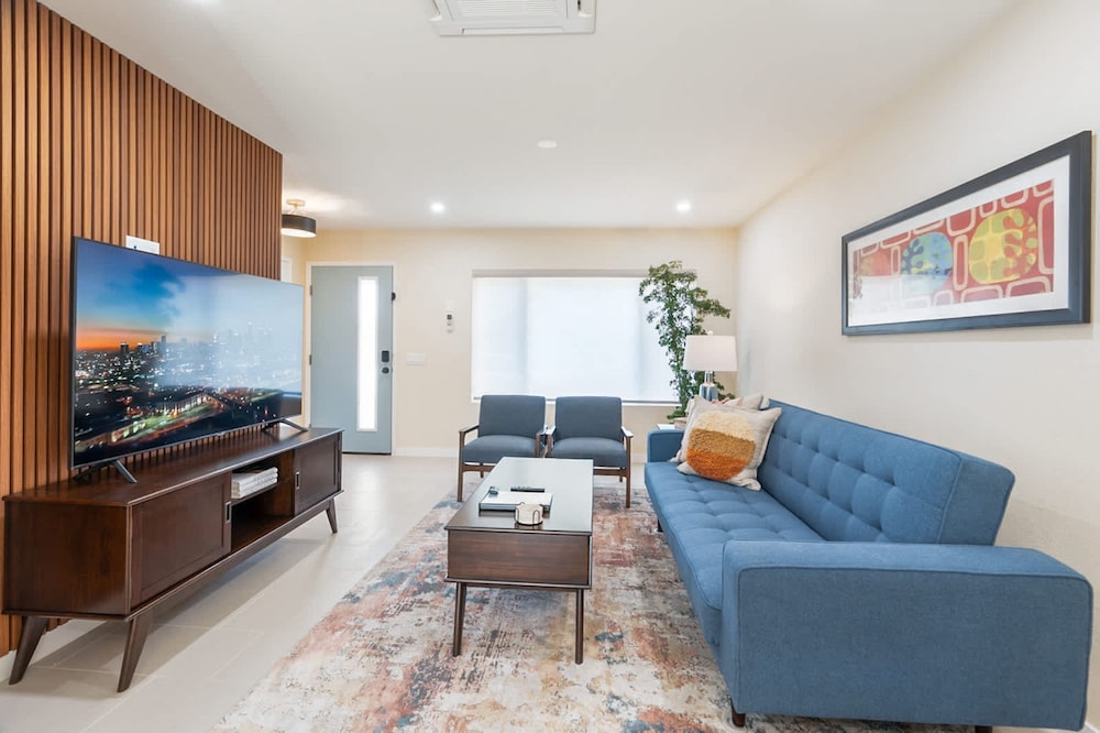 Urban Oasis - Just Remodeled