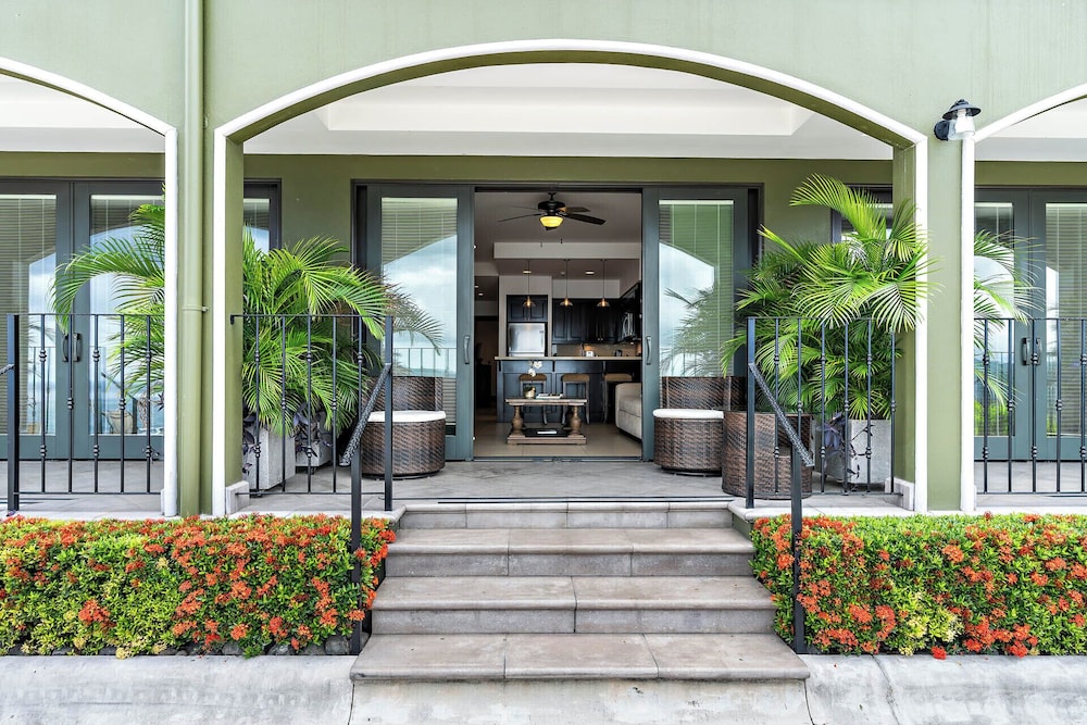 Luxury Condo with Panoramic Ocean Views, Sparkling Infinity Pool, and Modern Open-Concept Design