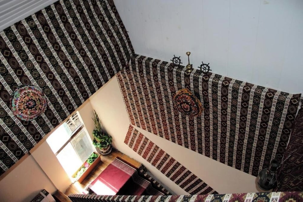 Cth-Baku-Hostel