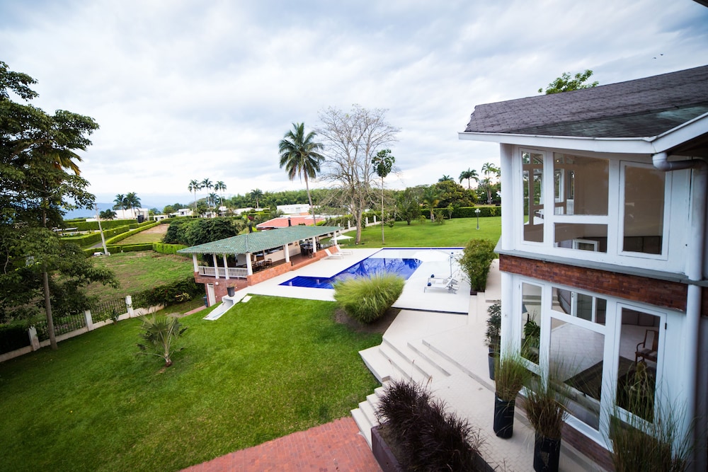 Casa Hotel El Triangulo