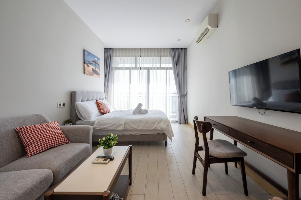 Perfect Studio at The View by Soben Home