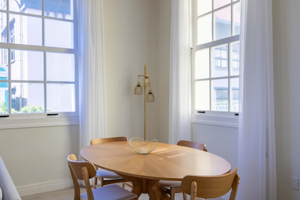 Chic Broadway Apartment in Central Willemstad