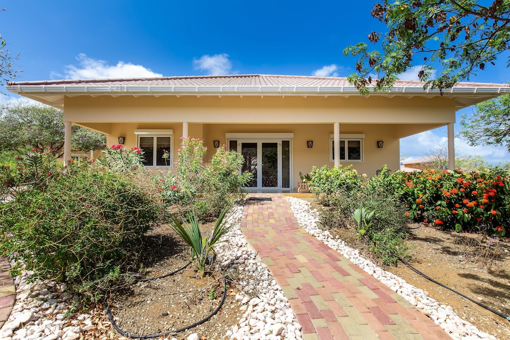 Ananda Curacao