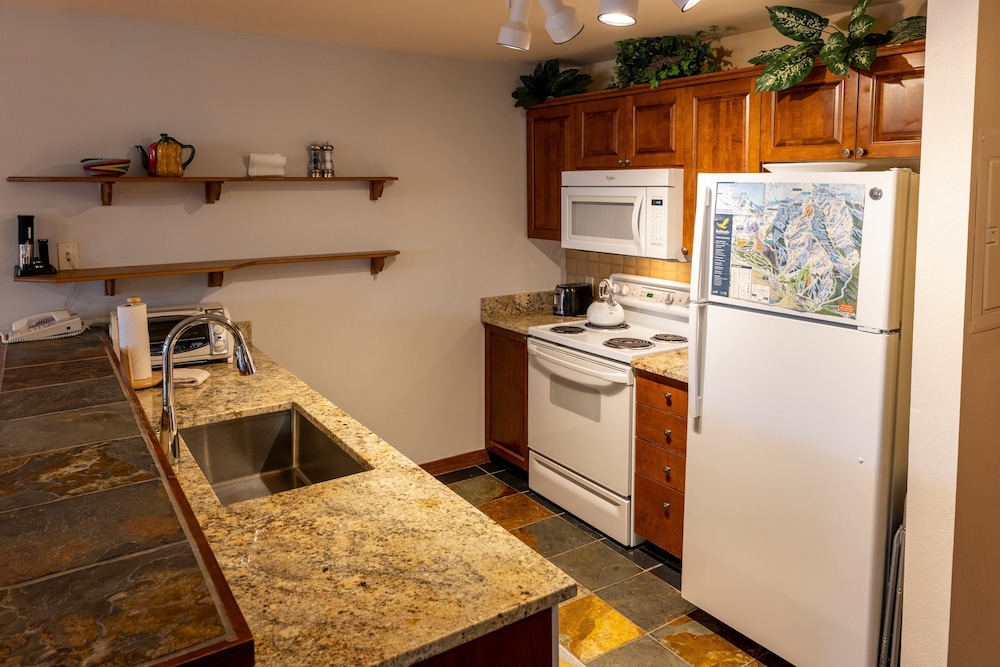 One Bedroom Condos at Powderhorn Lodge - Solitude UT