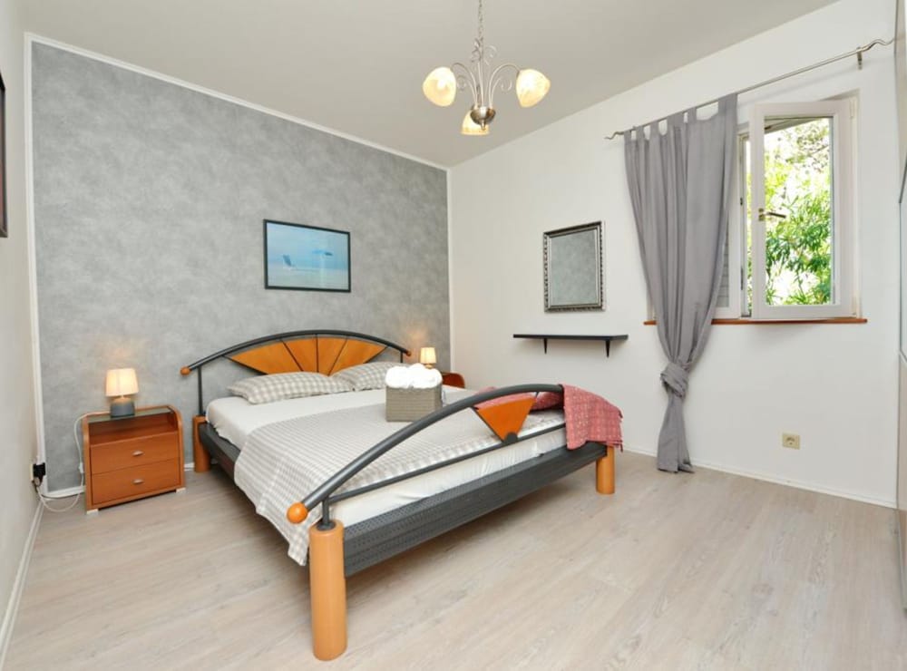 Bay House Rosohotnica