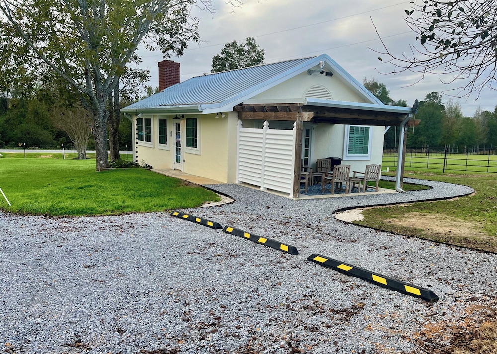 Dairy Cottage w/ Scenic Views, Outdoor Grilling