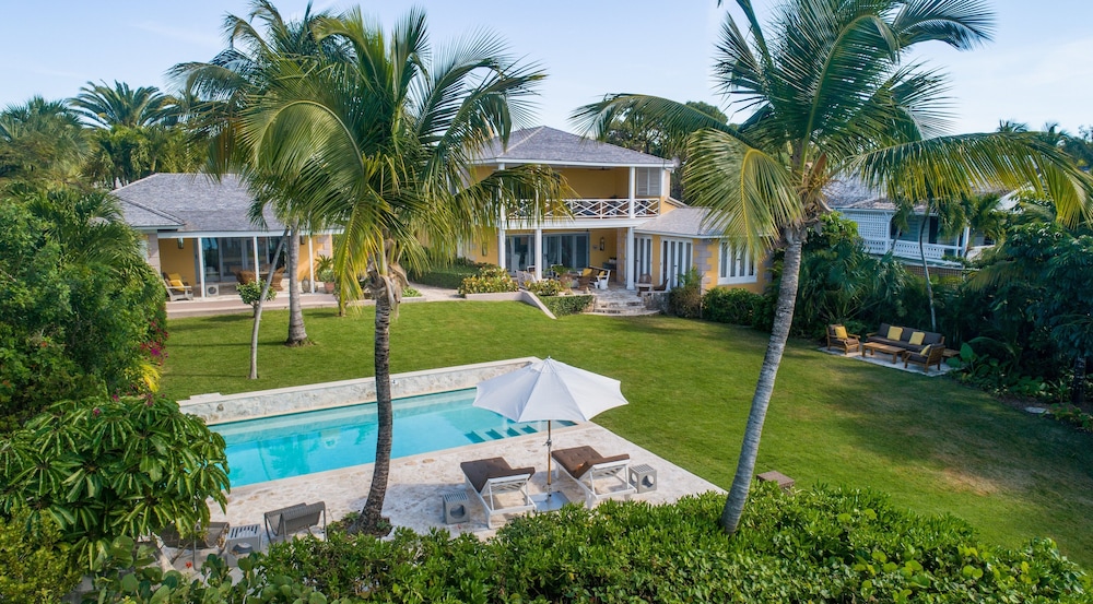 Beehive Harbour Island. Luxury Dream World On The Bay. Private D 5 Bedroom Home