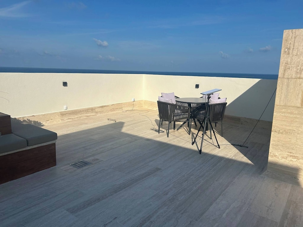 Cozy 1B & 1B Apartment Puerto Morelos With Private Beach
