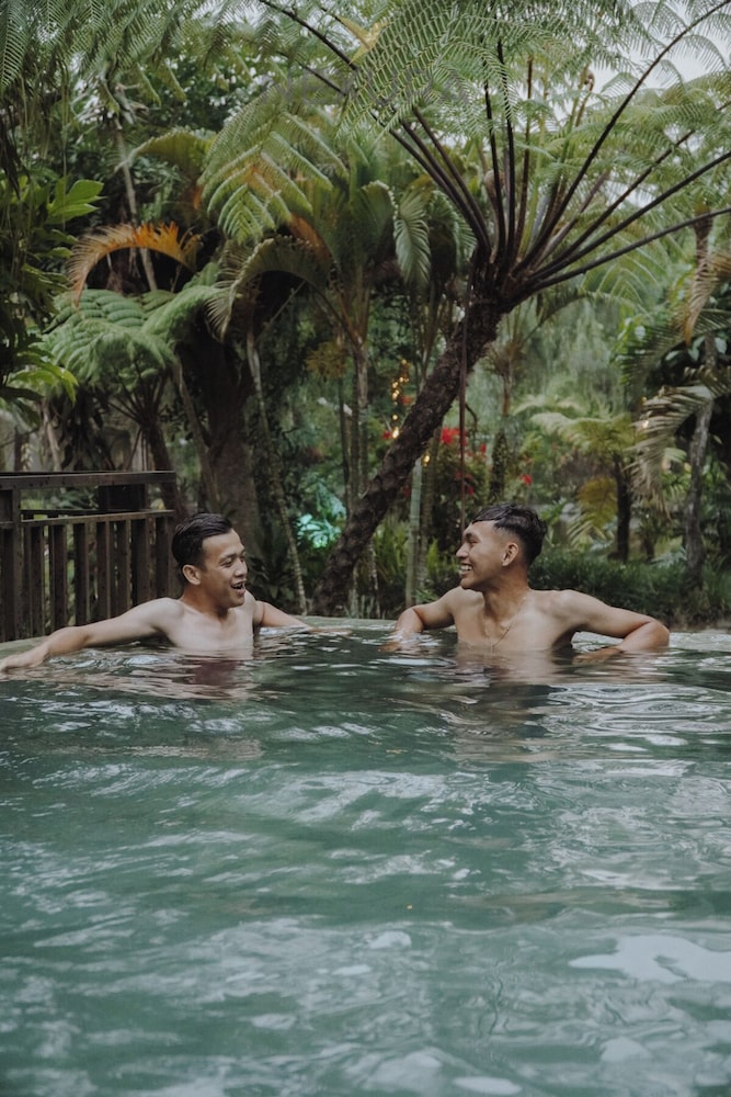 Jambu Klutuk Resort