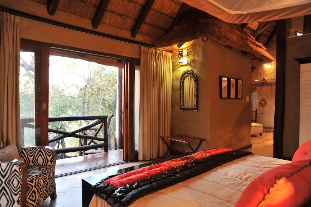 Lukimbi Safari Lodge