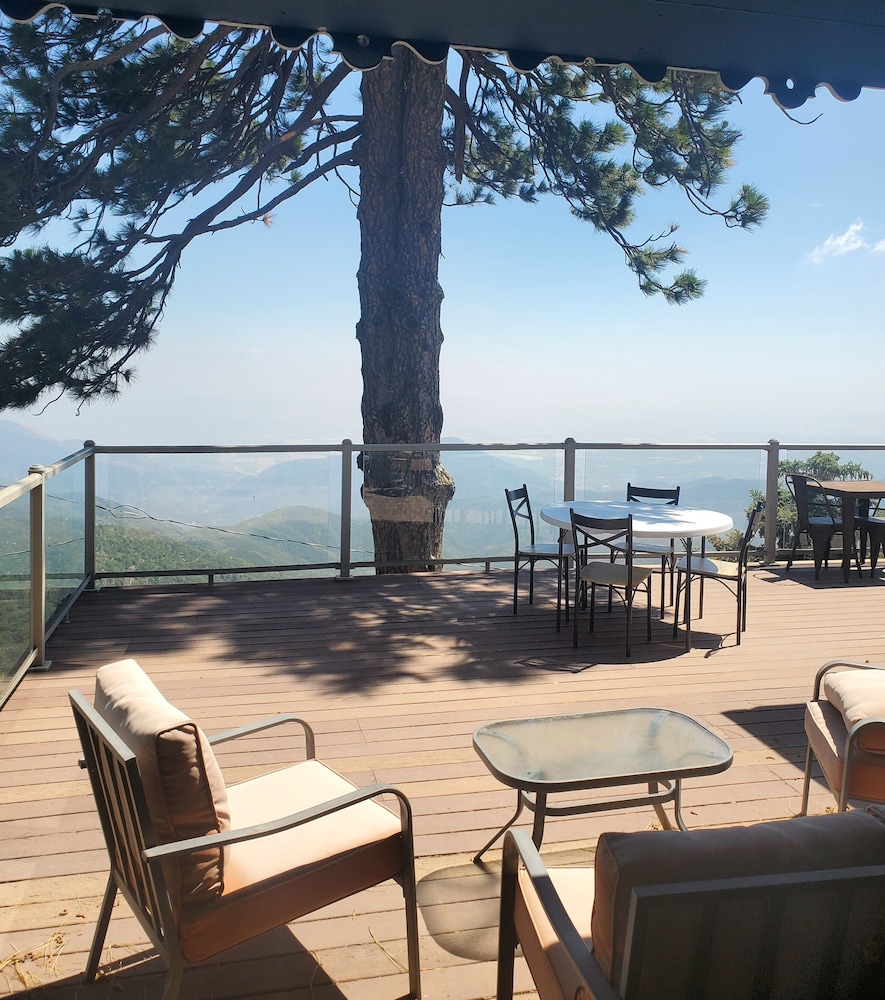 The Sky View Inn
