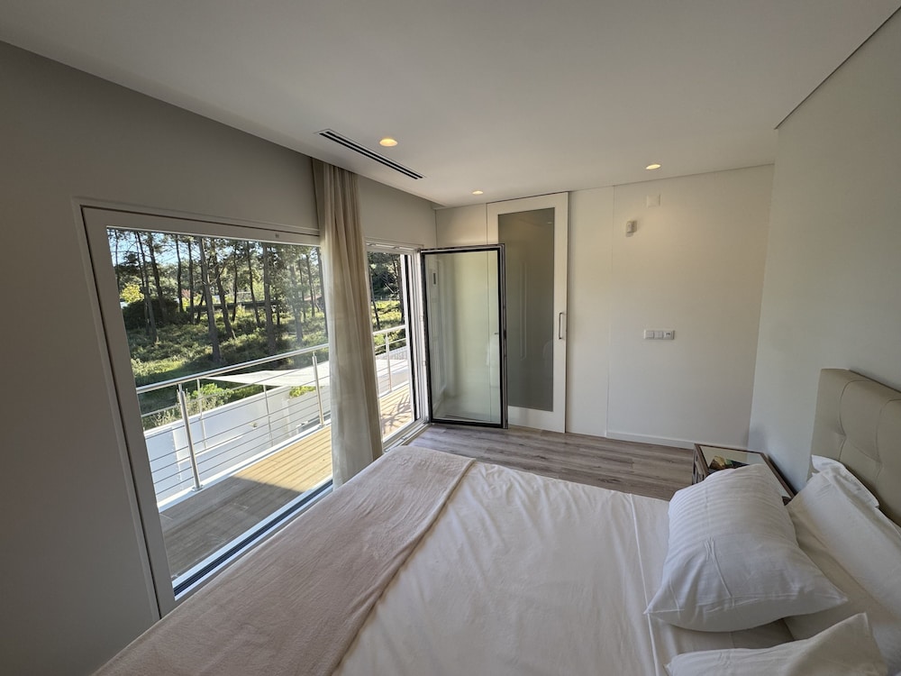 Paraty Villa by Cadenzalux