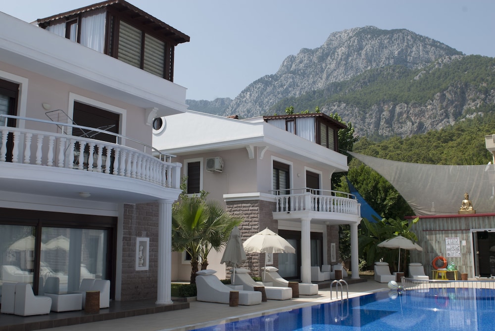 Bamont Villas