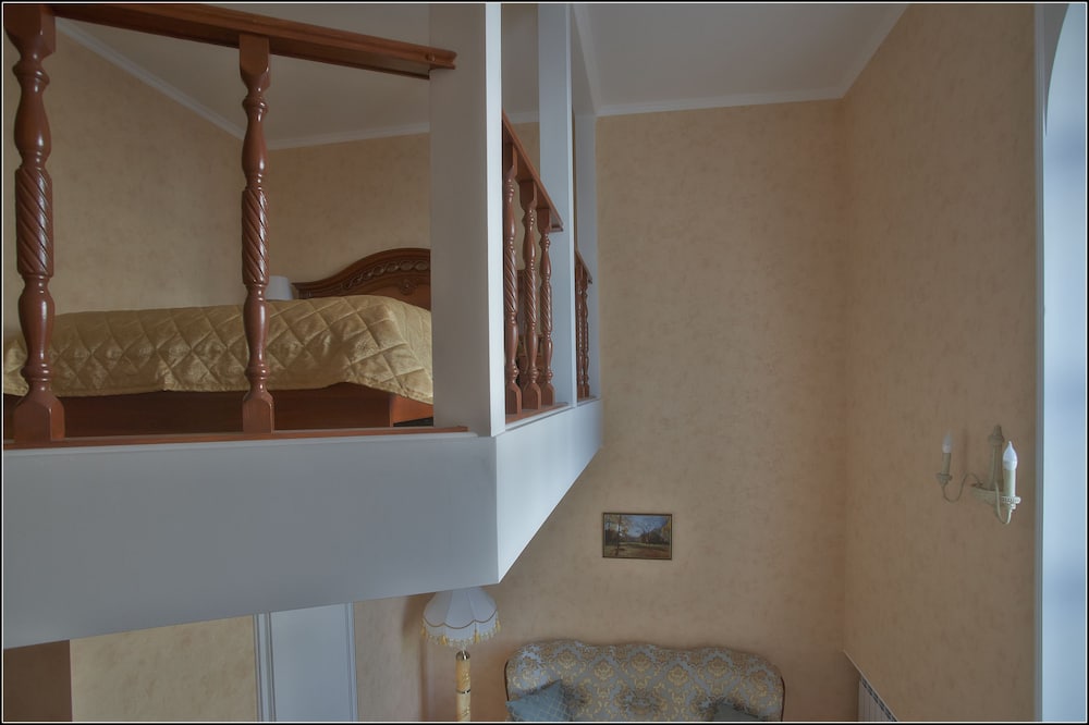 Apart Hotel on Italianskaya 1