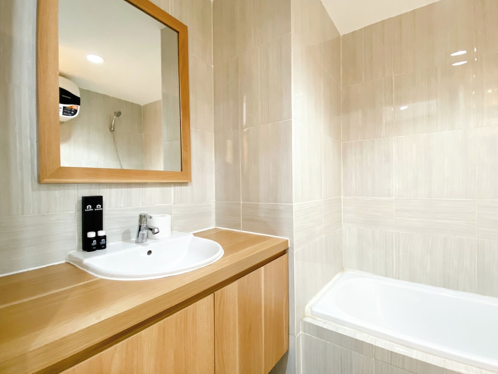 Wonderful And Homey Studio Vasanta Innopark Apartment