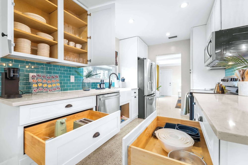 Bay Crest House Stay for 10!