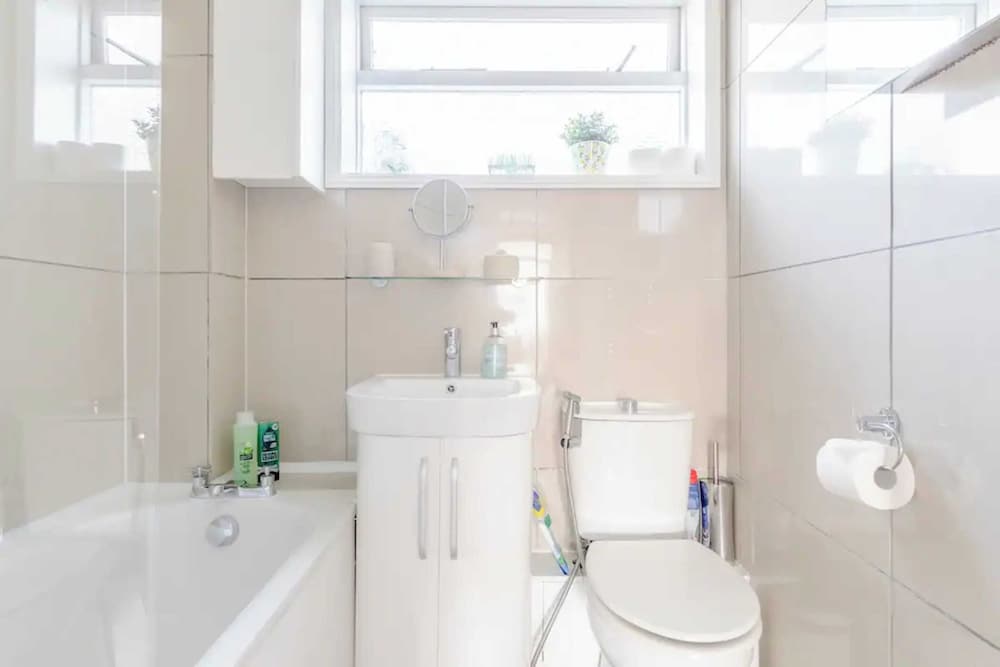 Lovely 3BD Family Home With Garden - Richmond!