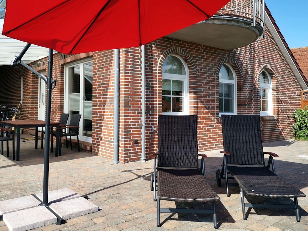 Ferienhaus mit Drei Badern in Dornumersiel