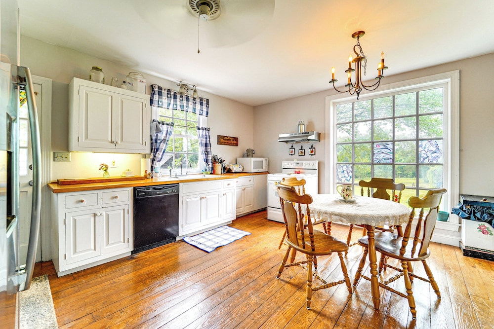Historical 30-acre Retreat in Virginia!