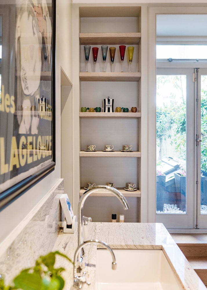 The Notting Hill Townhouse - by Out of Office Lifestyle
