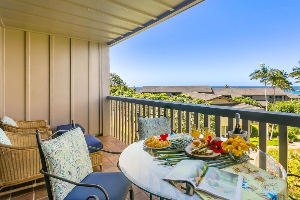 Nihi Kai 806 2 Bedroom Condo by RedAwning view 4