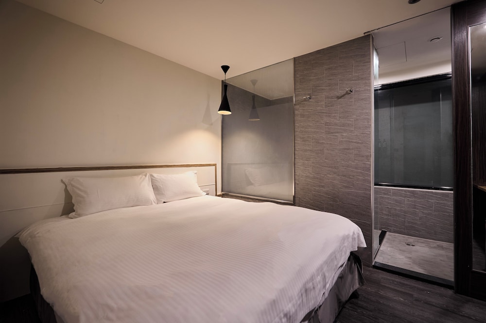 ZZZ HOTEL