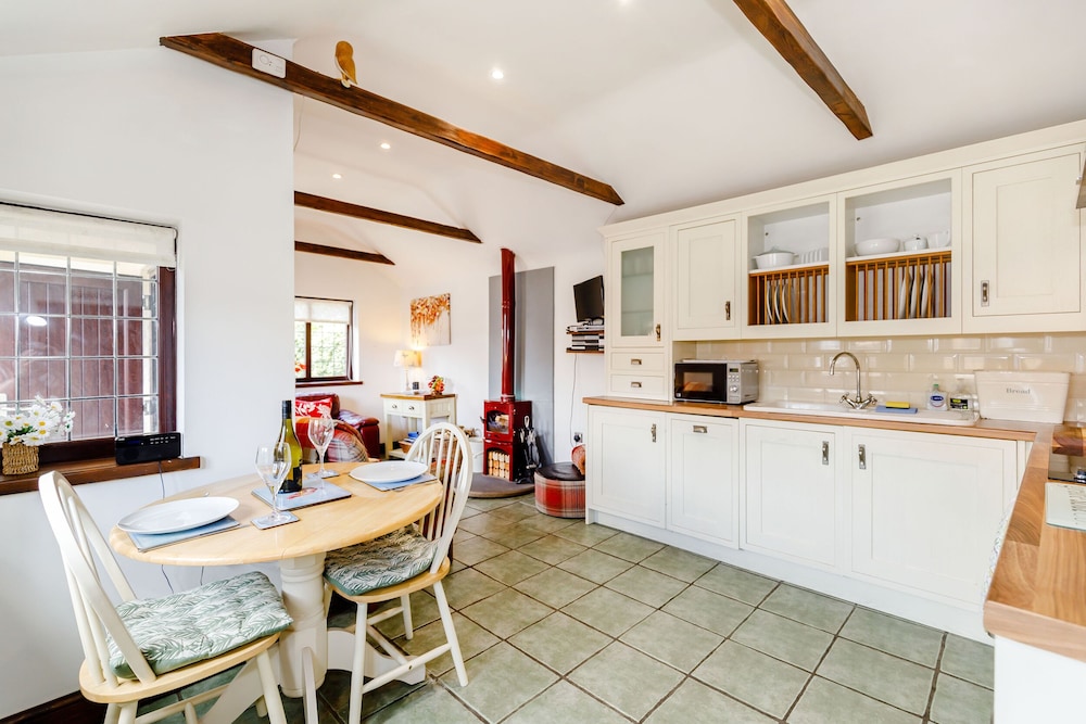 Driffield Vacations - Willow Cottage - Property Image 1