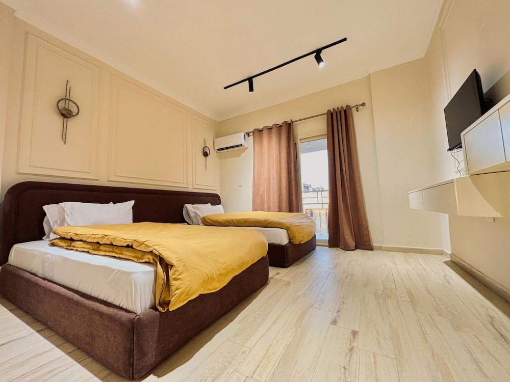 Calma Hotel