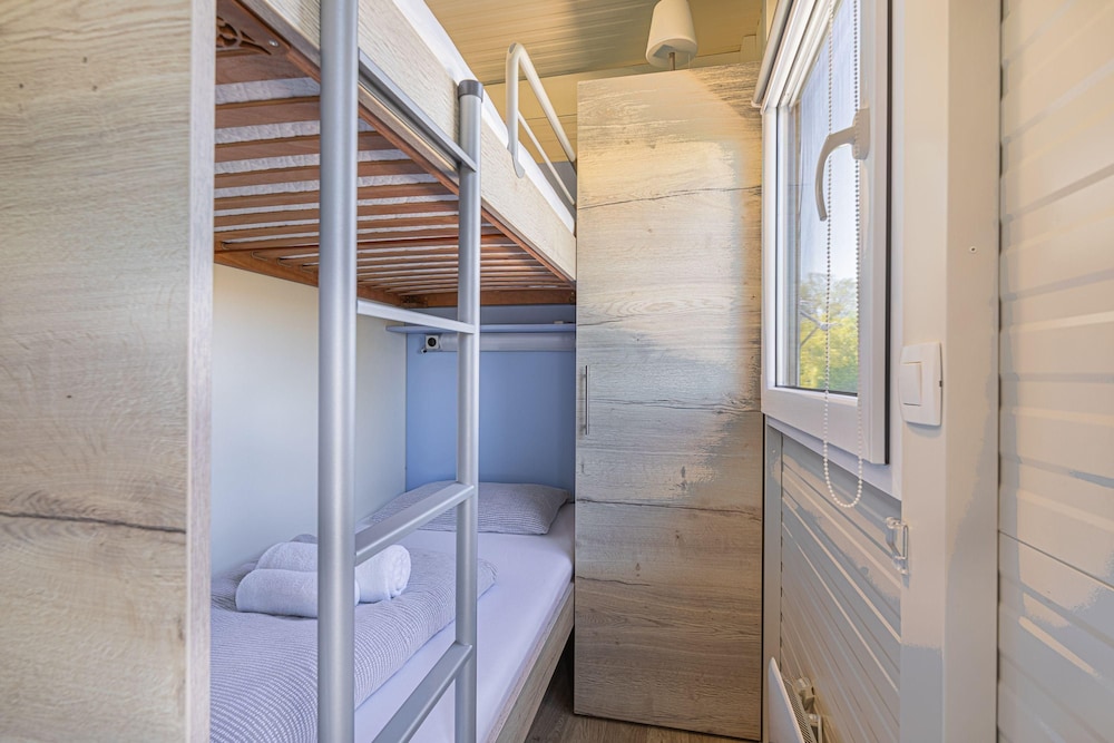 Rooftop Home With Whirlpool Sauna