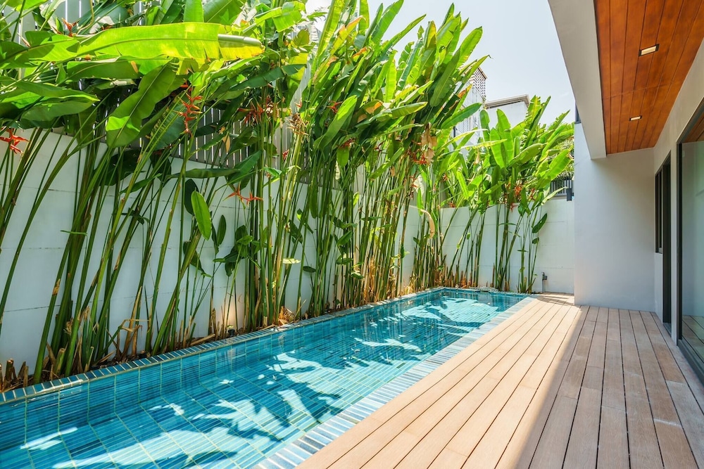 Designer 49 Pool Villa