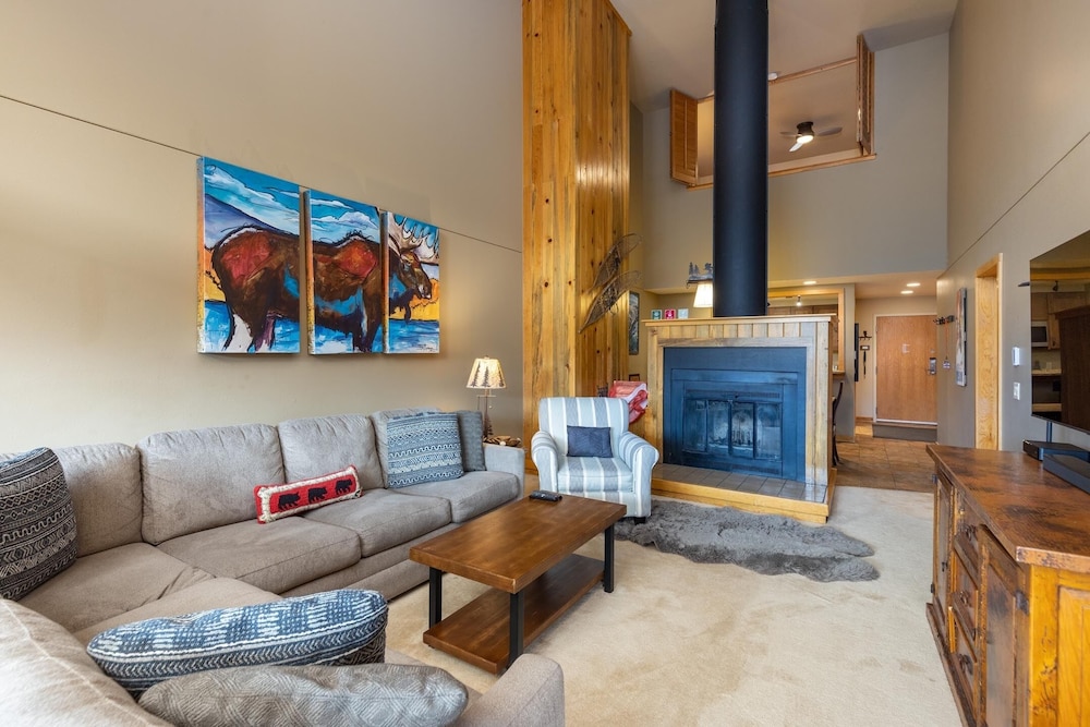 The Pines - Keystone Ski Resort CO Vacation Lodging