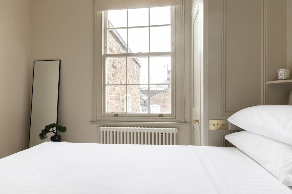 Kensington Place IV by Onefinestay