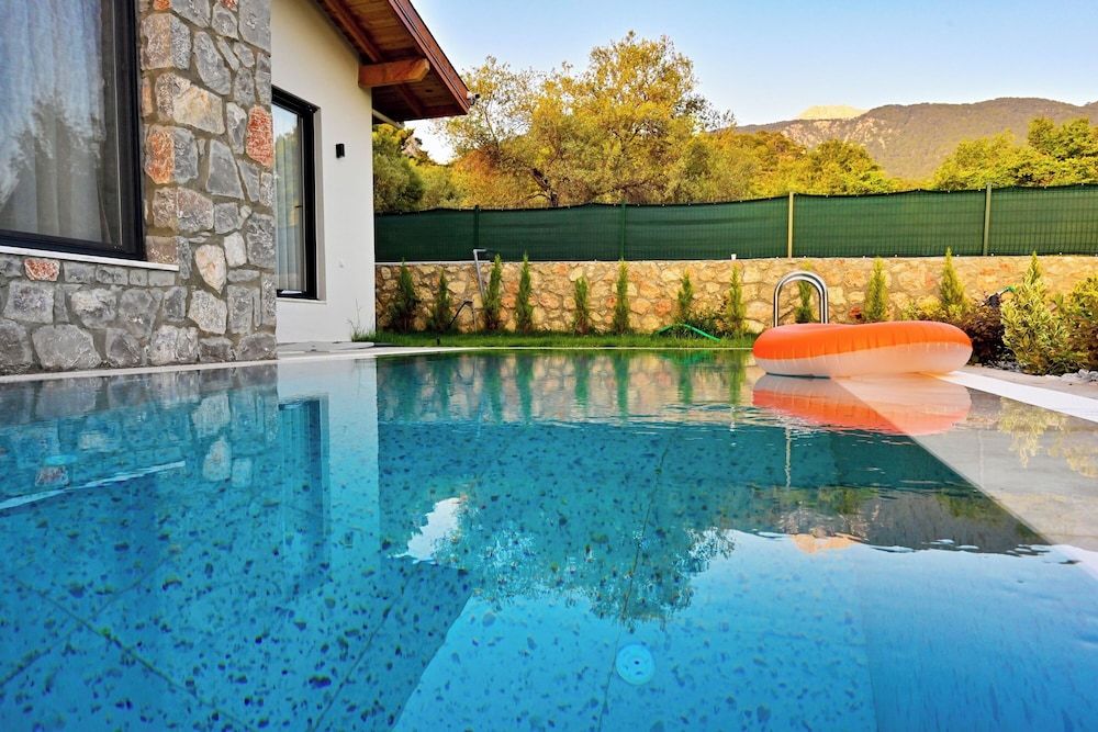 Yaka Esinti Villa