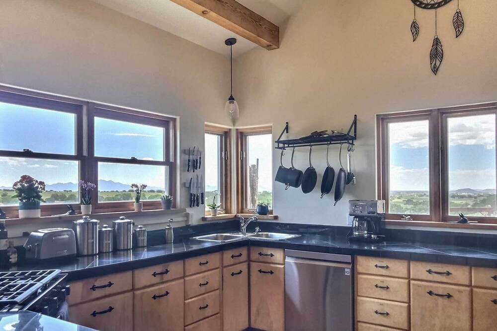 Dreamy Santa Fe Hideaway w/ Mountain Views! view 2