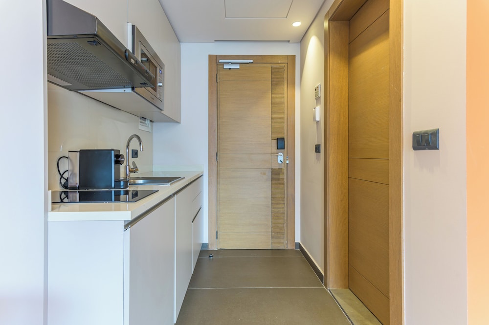 Jounieh Living - Residences by Local Host