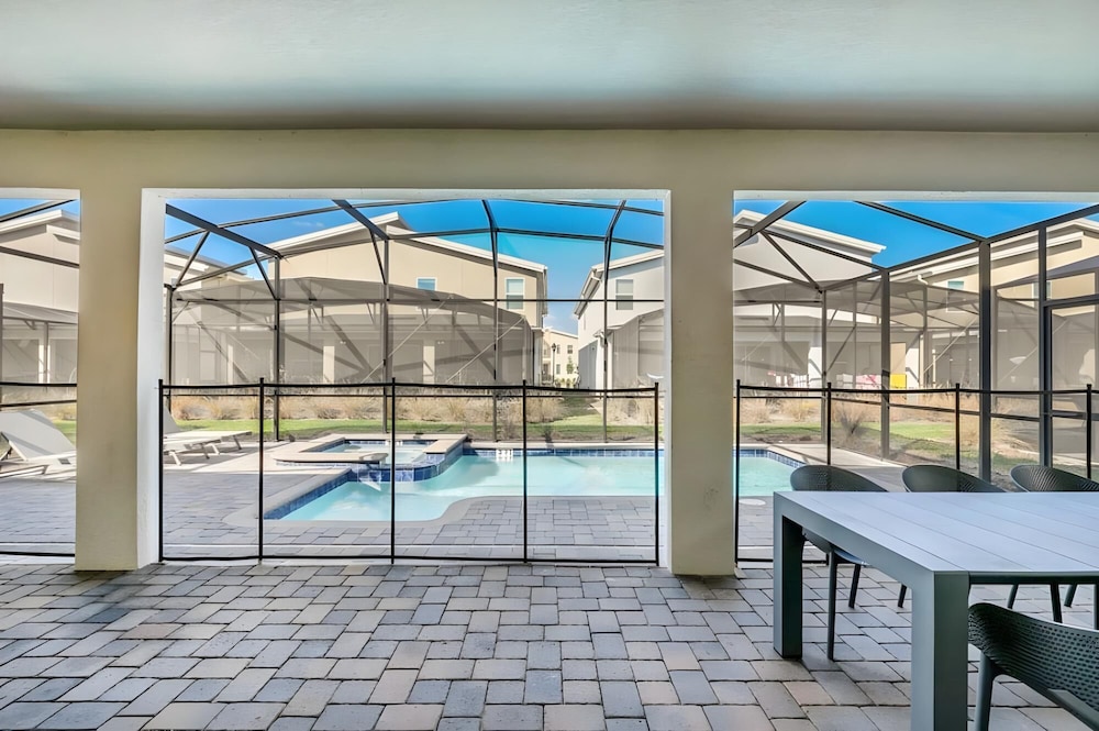 New Home at Storey Lake 9bedrooms e 5bath - Tb41 view 5