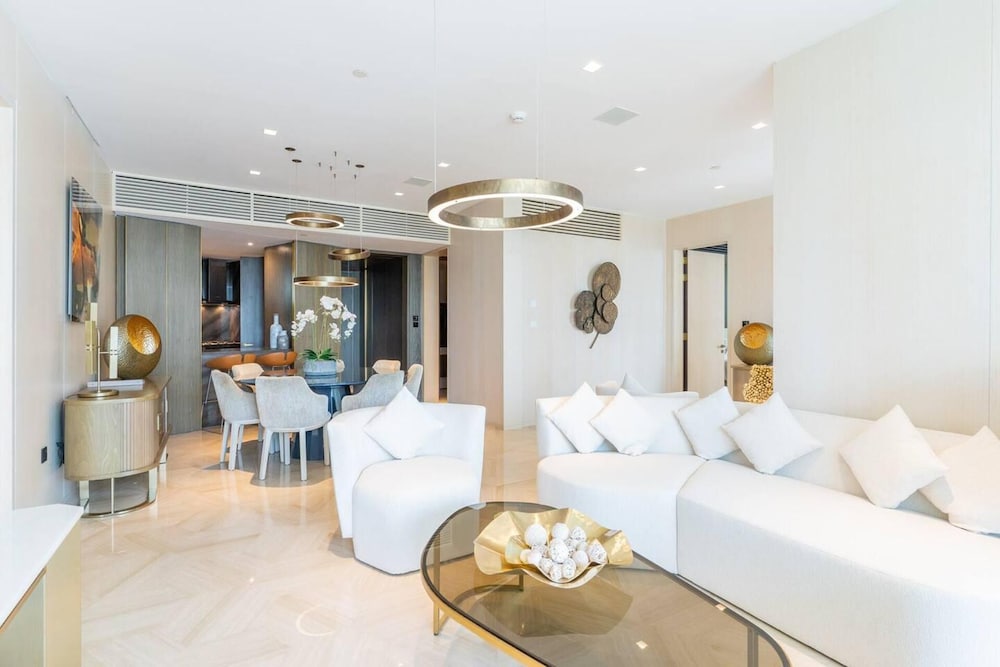 Five Palm Jumeirah Luxurious 2bdr Stunning Views