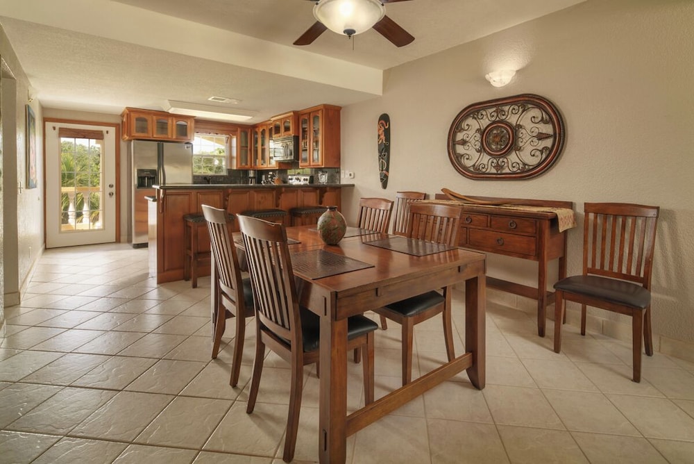 Pelican Reef Villas Resort