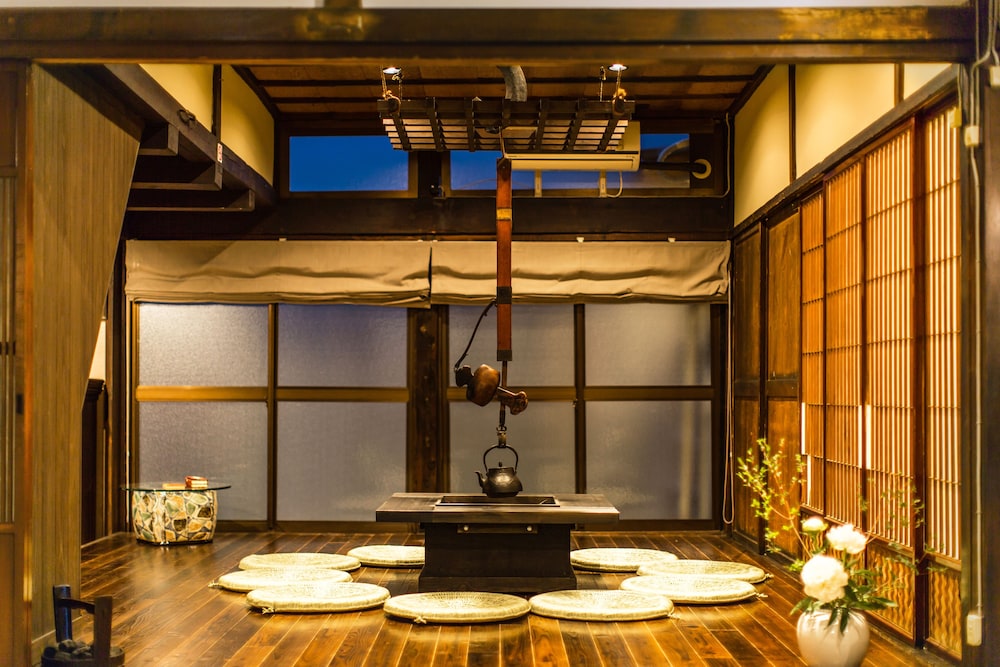 Temple Hotel Takayama Zenkoji view 2