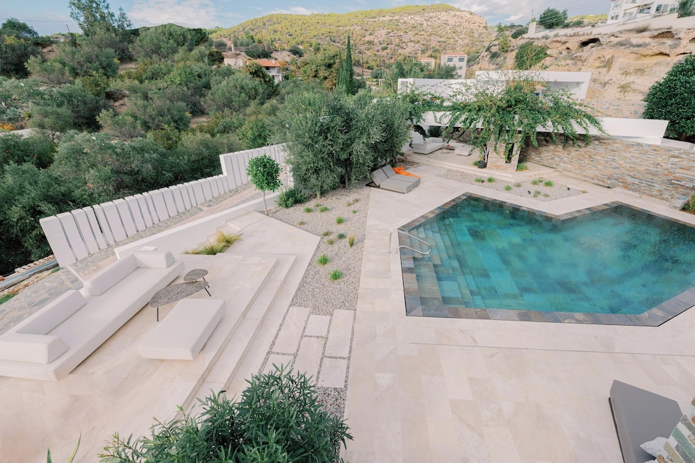 Elia Cove Luxury Villa II