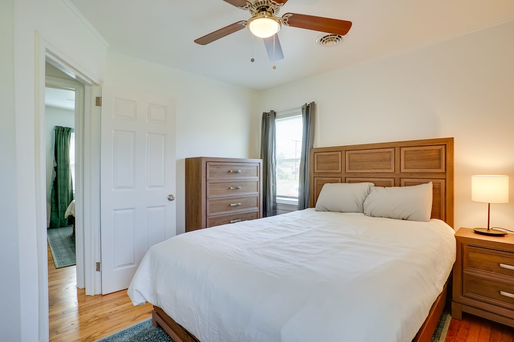 Richmond Vacation Home: 4 Mi to Downtown! view 4