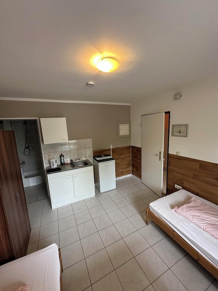 2-Rent Group Hostel Apartments HAN53